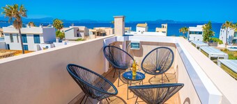 PUNTA LLARGA - Cozy house with sea views, private pool and free Wi-Fi