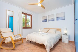 3 bedrooms, iron/ironing board, free WiFi, bed sheets - PUNTA LLARGA - Cozy house with sea views, private pool and free Wi-Fi (Artà)