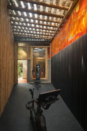 Fitness facility - Cozy 2-bedroom apartment in gorgeous Panamá with AC (Panamá)