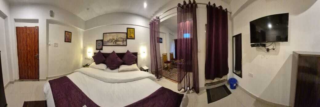 Deluxe Room | Rollaway beds, free WiFi, bed sheets