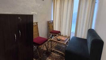 Family Room | Rollaway beds, free WiFi, bed sheets