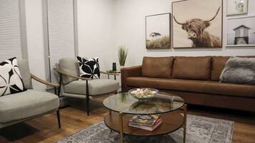 Télévision, jeux vidéo, espaces bureaux