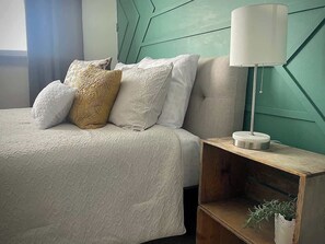 Iron/ironing board, travel cot, WiFi, bed sheets - Woodland Retreat | Espresso Maker | Games Room (Calgary)