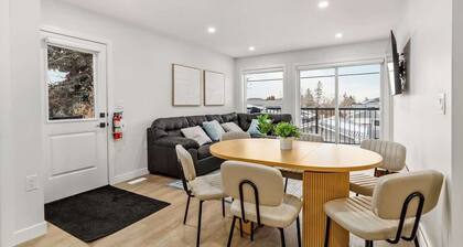 95 min Banff, Local Coffee, Walk to Restaurants