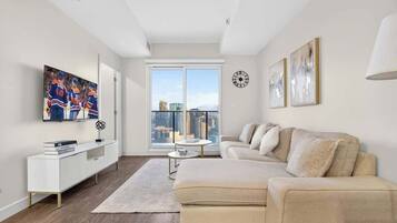 Téléviseur, bureau