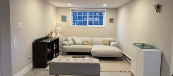 Beautiful condo - WALK to Oakland’s best offerings !