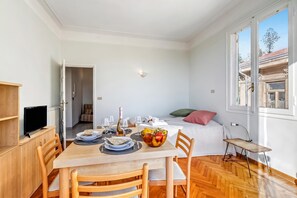 Standard Apartment, Multiple Bedrooms (Appartamento Villa Mary) | Dining room - Appartamento Villa Mary (Sanremo)