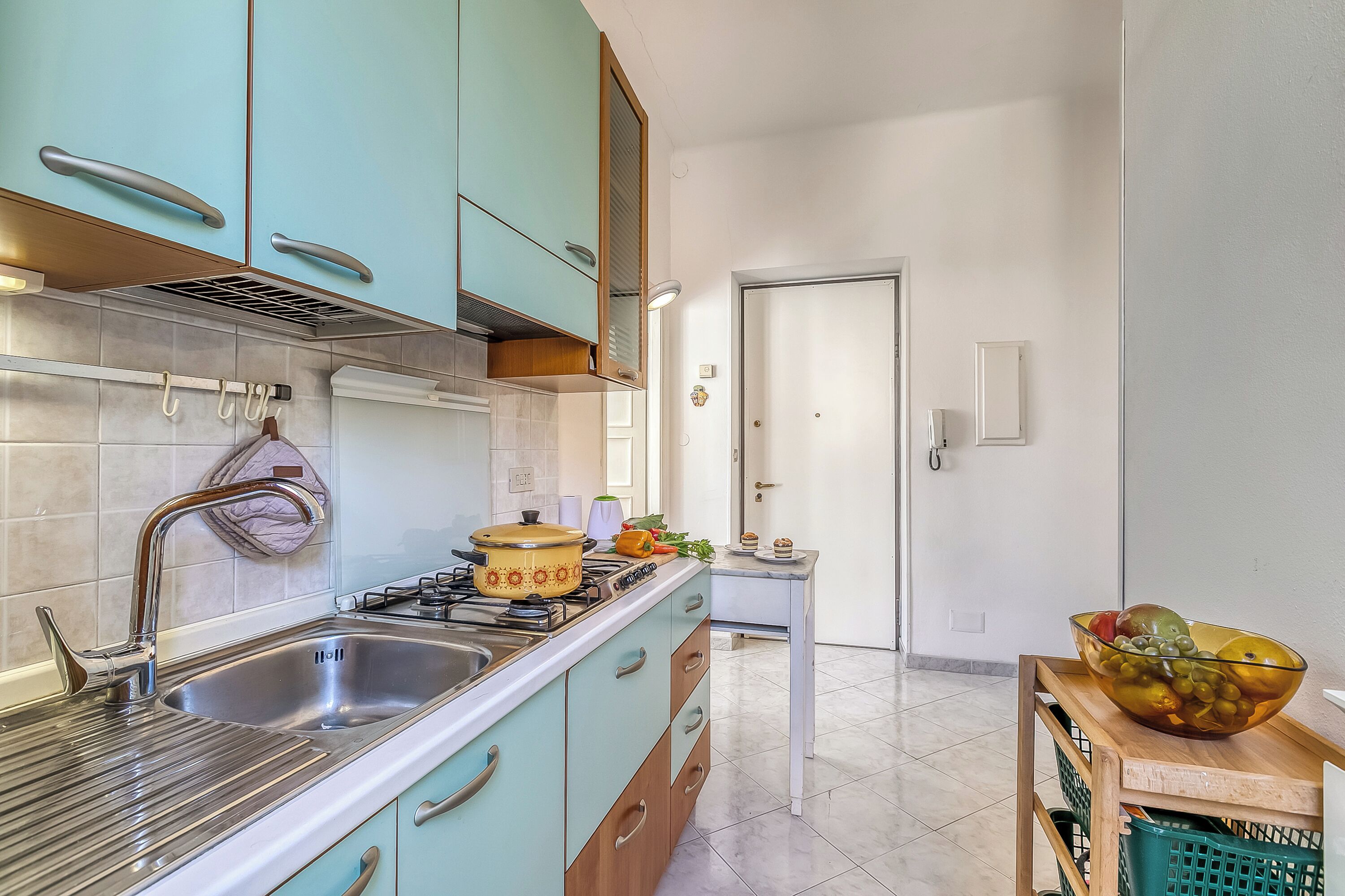 Departamento estándar, varias habitaciones (Appartamento Villa Mary) | Cocina privada | Refrigerador, parrilla de estufa, cafetera y tetera y tetera eléctrica 