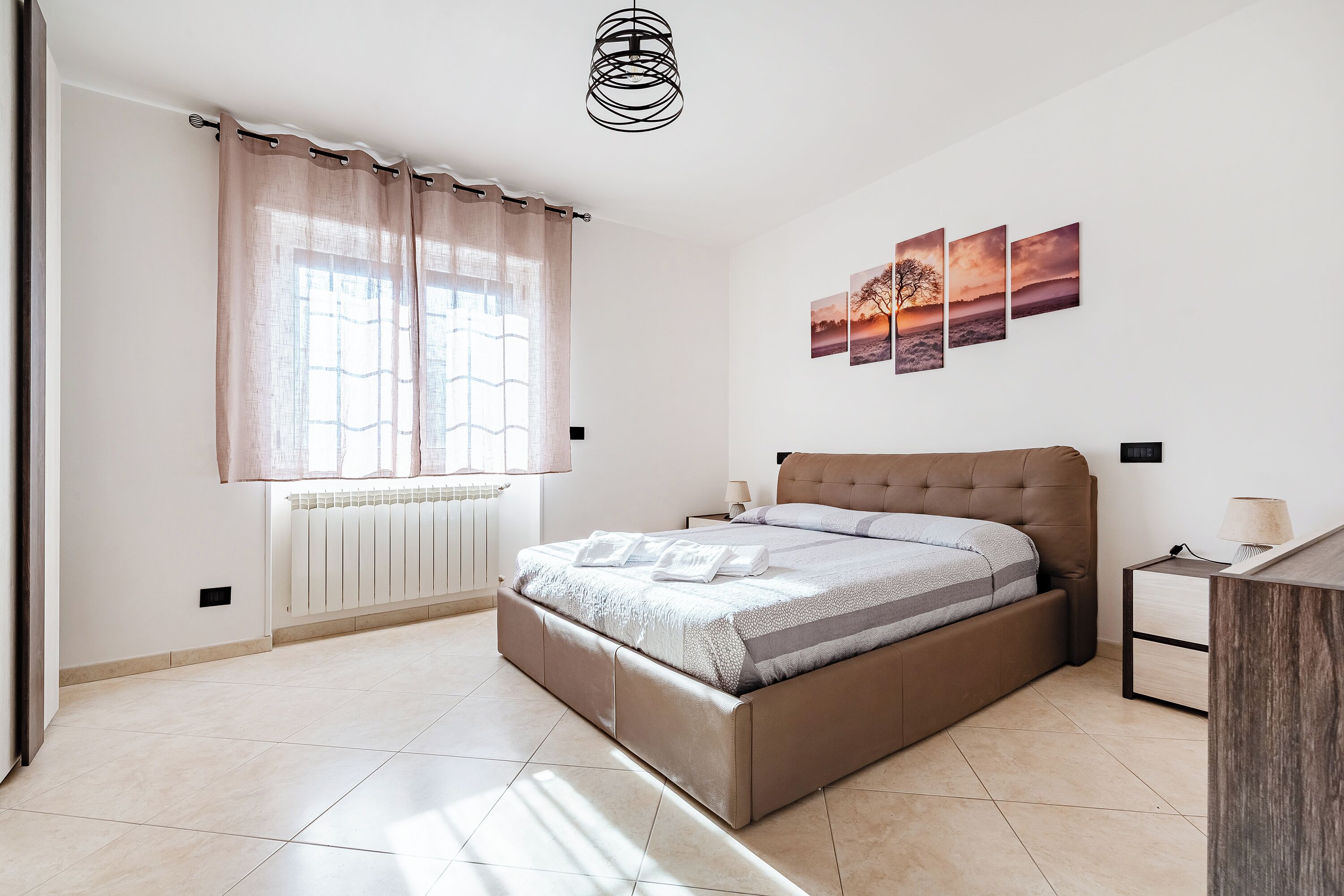 3 bedrooms, iron/ironing board, free WiFi, bed sheets