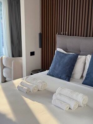 Zimmersafe, Bügeleisen/Bügelbrett, kostenloses WLAN, Bettwäsche