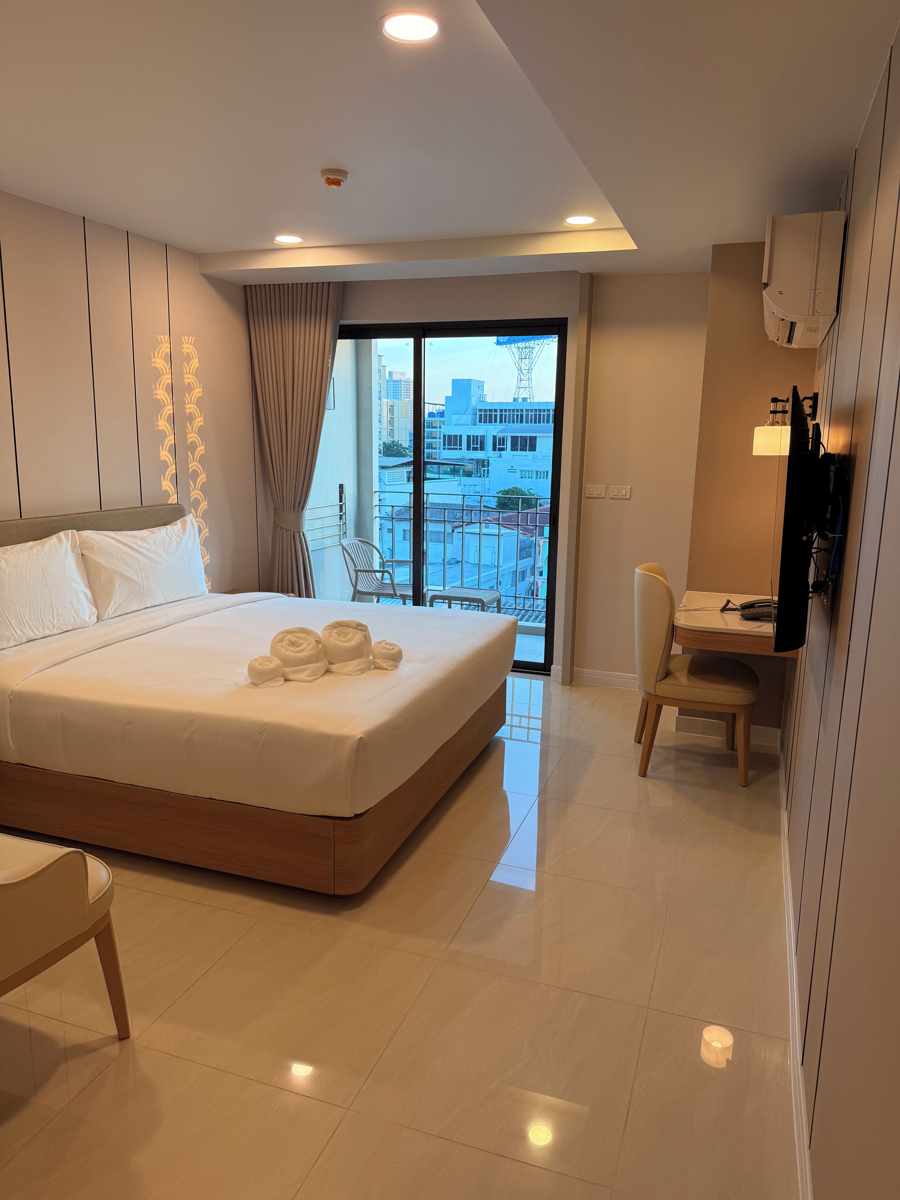 Phòng đôi dành cho gia đình | Bộ đồ giường cao cấp, bàn, truy cập Internet không dây miễn phí 