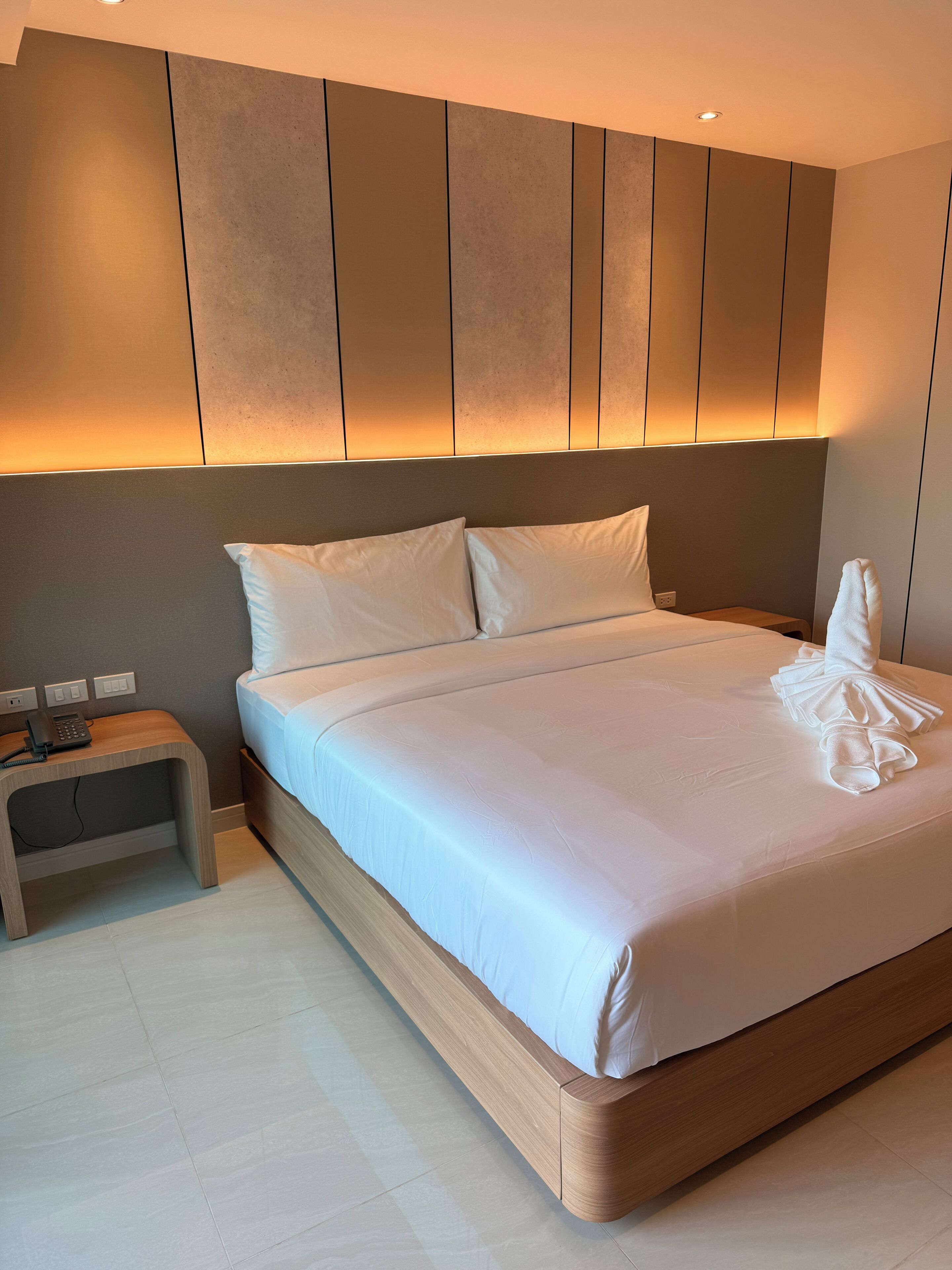 Chambre Deluxe avec lits jumeaux | Literie de qualité supérieure, bureau, Wi-Fi gratuit, draps fournis