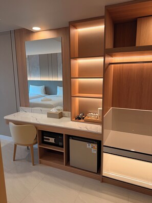 Kamar Twin Deluks | Seprai premium, meja kerja, Wi-Fi gratis, dan seprai linen