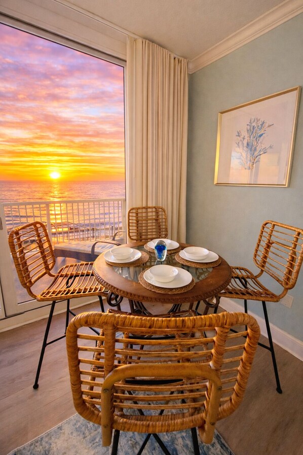 Dining - Second floor skip the elevator! (Panama City Beach)