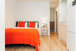 1 多间卧室、熨斗/熨衣板、WiFi、床单