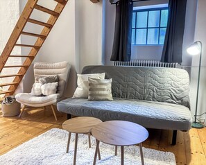 Living area - Cozy 1-bedroom apartment in Vienna with garage (Wien)