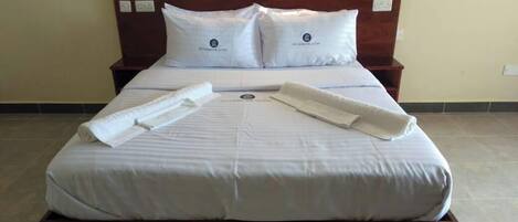 Deluxe Single Room, City View | Free WiFi, bed sheets