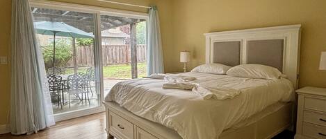 4 chambres, fer et planche à repasser, Wi-Fi gratuit, draps fournis