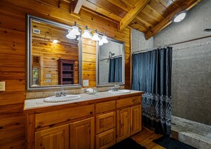Hair dryer, towels, soap, shampoo - Smoky Mtn Cabin w/ Hot Tub, Views & Firepit (Sevierville)