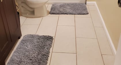 Beautiful Cozy 2-bedroom apartment in Linden with AC