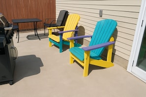Terrace/patio - I @Home Entire 4BR3BA House/YYC/Parking/BBQ (Calgary)