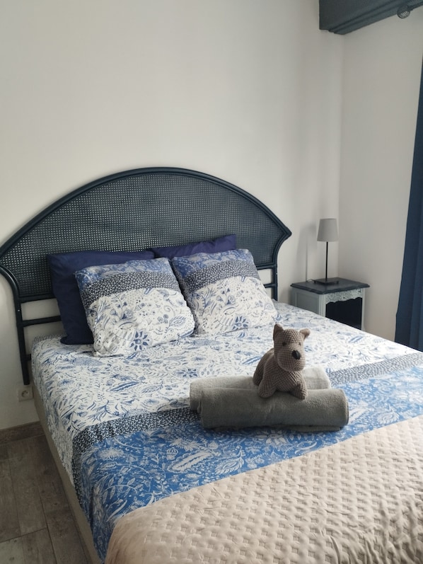 アイロン / アイロン台、旅行用ベビーベッド、ベッドシーツ