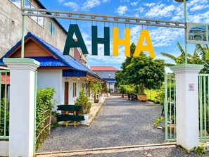 Entrée de l’hébergement
