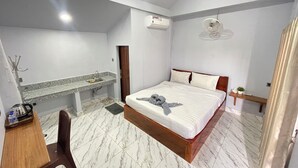 Kamar Double Klasik | Meja kerja