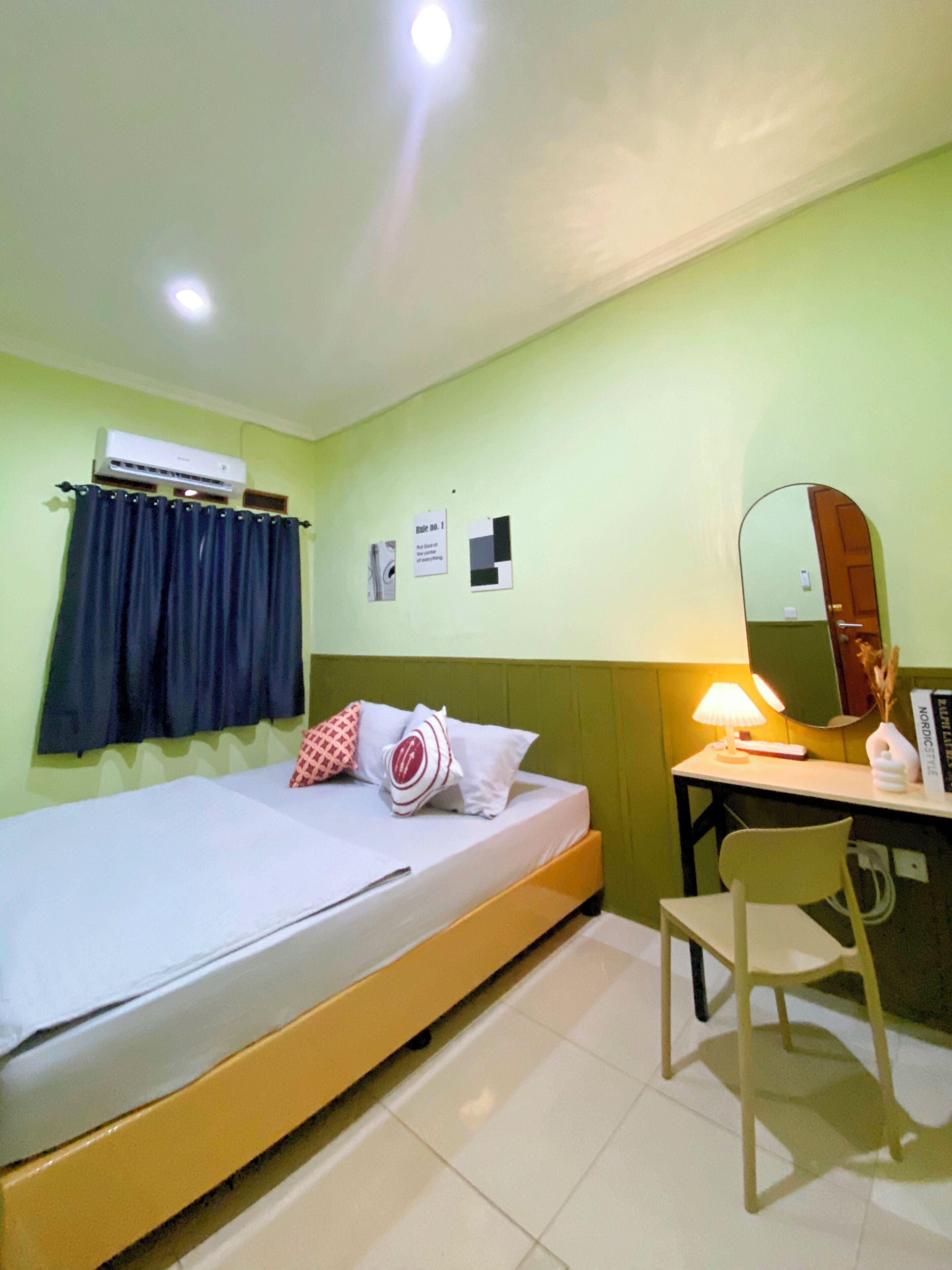 Superior-Zimmer | Schreibtisch, laptopgeeigneter Arbeitsplatz, kostenloses WLAN