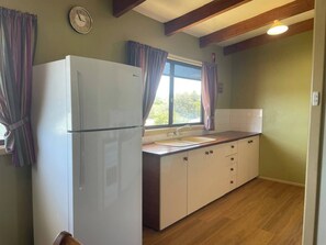 Private kitchen - Walpole Getaway (Walpole)