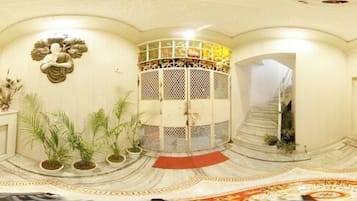 Télévision LED de 30 pouces avec chaßnes par cùble