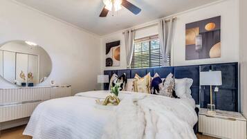 2 bedrooms, iron/ironing board, WiFi, bed sheets