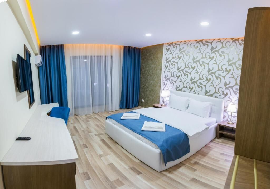 Superior Double Room, Balcony, City View | In-room safe, desk, blackout drapes, soundproofing