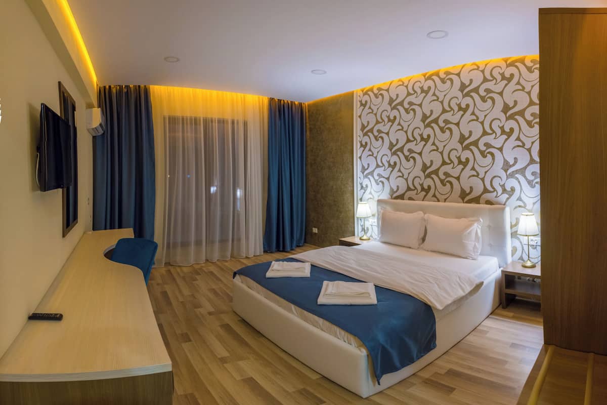 Superior Double Room, Balcony, City View | In-room safe, desk, blackout drapes, soundproofing