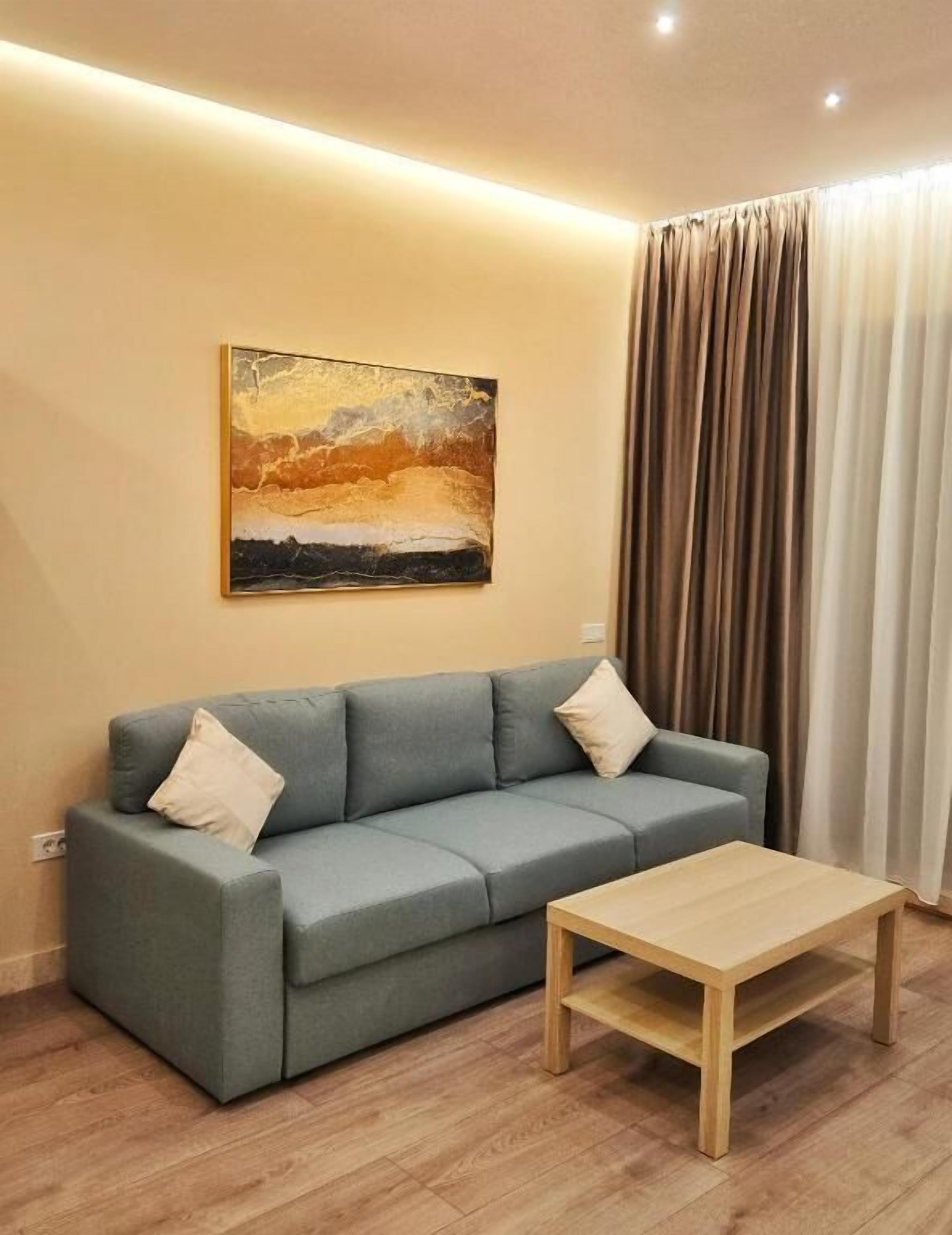 デラックス スタジオ バルコニー シティビュー | リビング エリア | テレビ