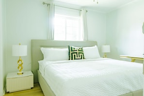 2 bedrooms, desk, iron/ironing board, WiFi