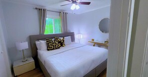 2 bedrooms, desk, iron/ironing board, WiFi