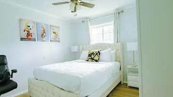 2 bedrooms, desk, iron/ironing board, WiFi