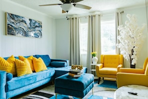 TV, offices - Sunlit 2BR Retreat | 2 Min to SFA | Full Kitchen (Nacogdoches)