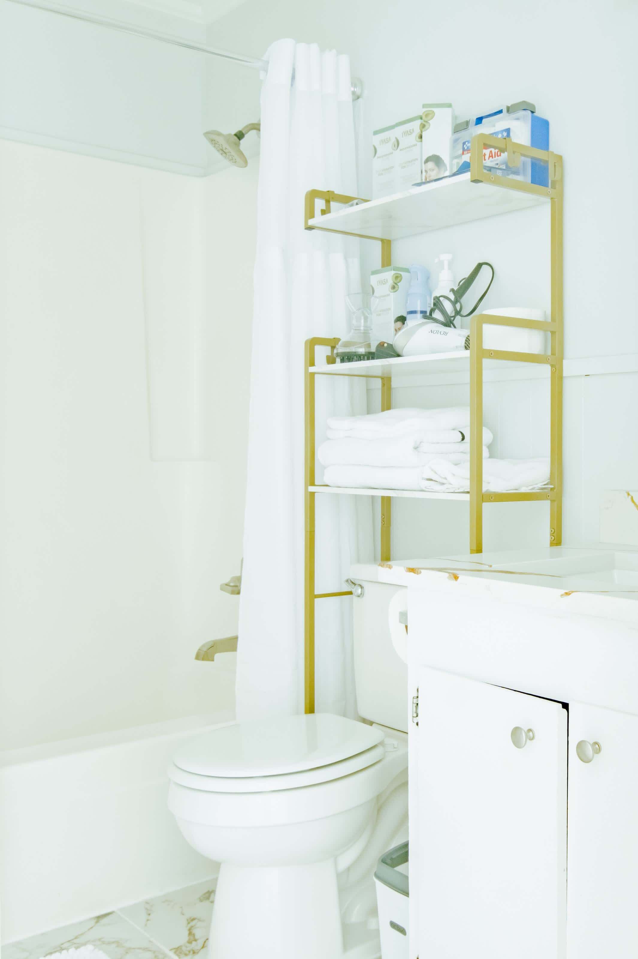 Shower, hair dryer, towels, shampoo