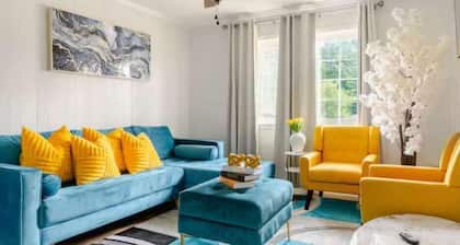 Sunlit 2BR Retreat | 2 Min to SFA | Full Kitchen