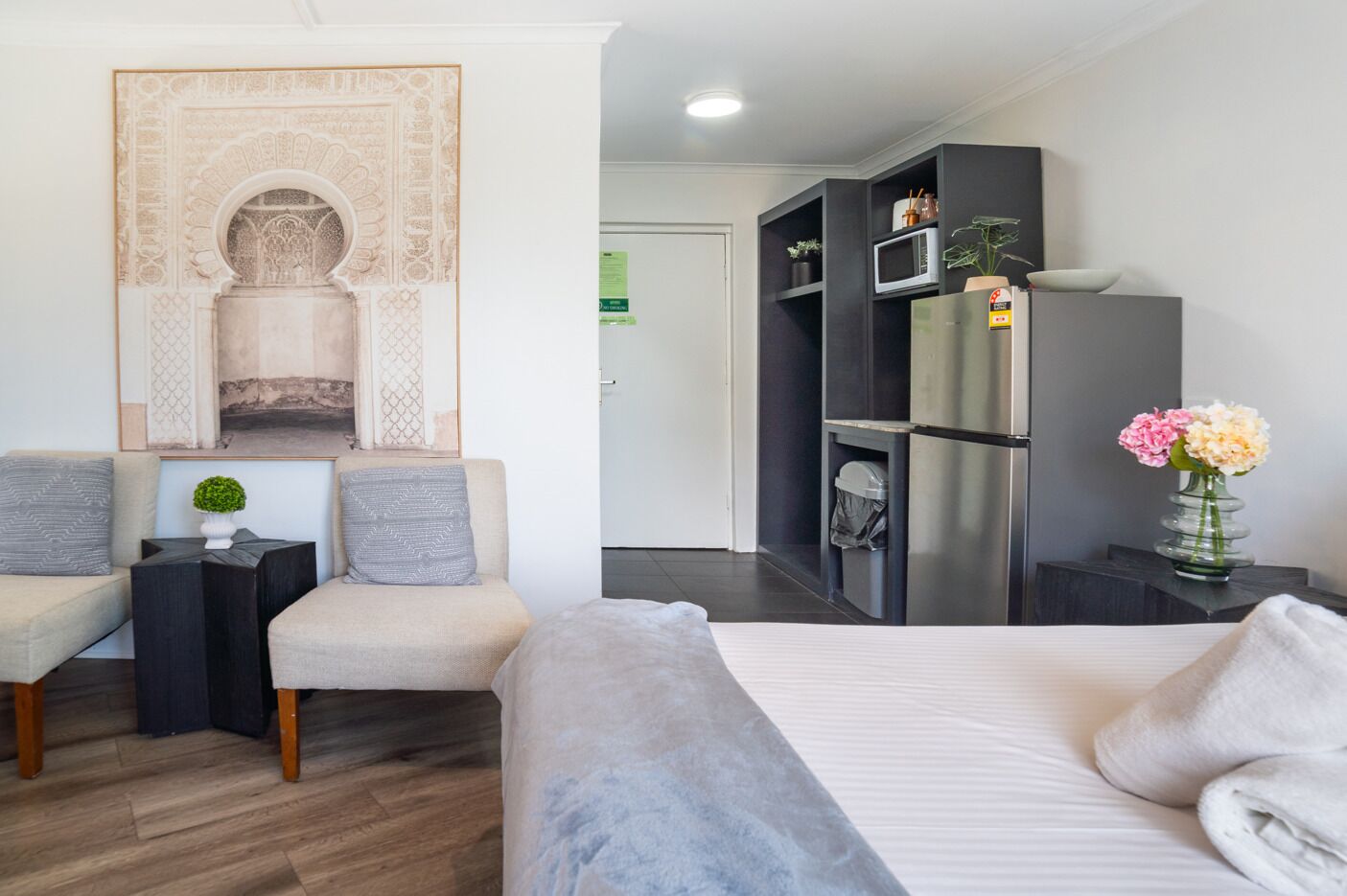 30 bedrooms, iron/ironing board, Internet, bed sheets