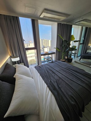 Deluxe Double Room | Laptop workspace, free WiFi - JEJU DSPHERE HOTEL (Jeju-si)