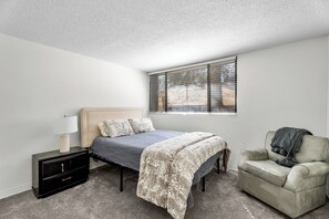 1 bedroom, WiFi, bed sheets - Cozy newly remodeled condo in the heart of Park City 2 blocks to First Time Lift (Park City)
