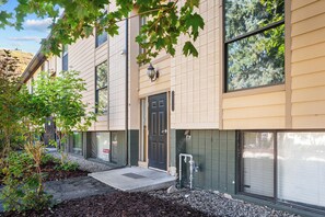 Exterior detail - Cozy newly remodeled condo in the heart of Park City 2 blocks to First Time Lift (Park City)