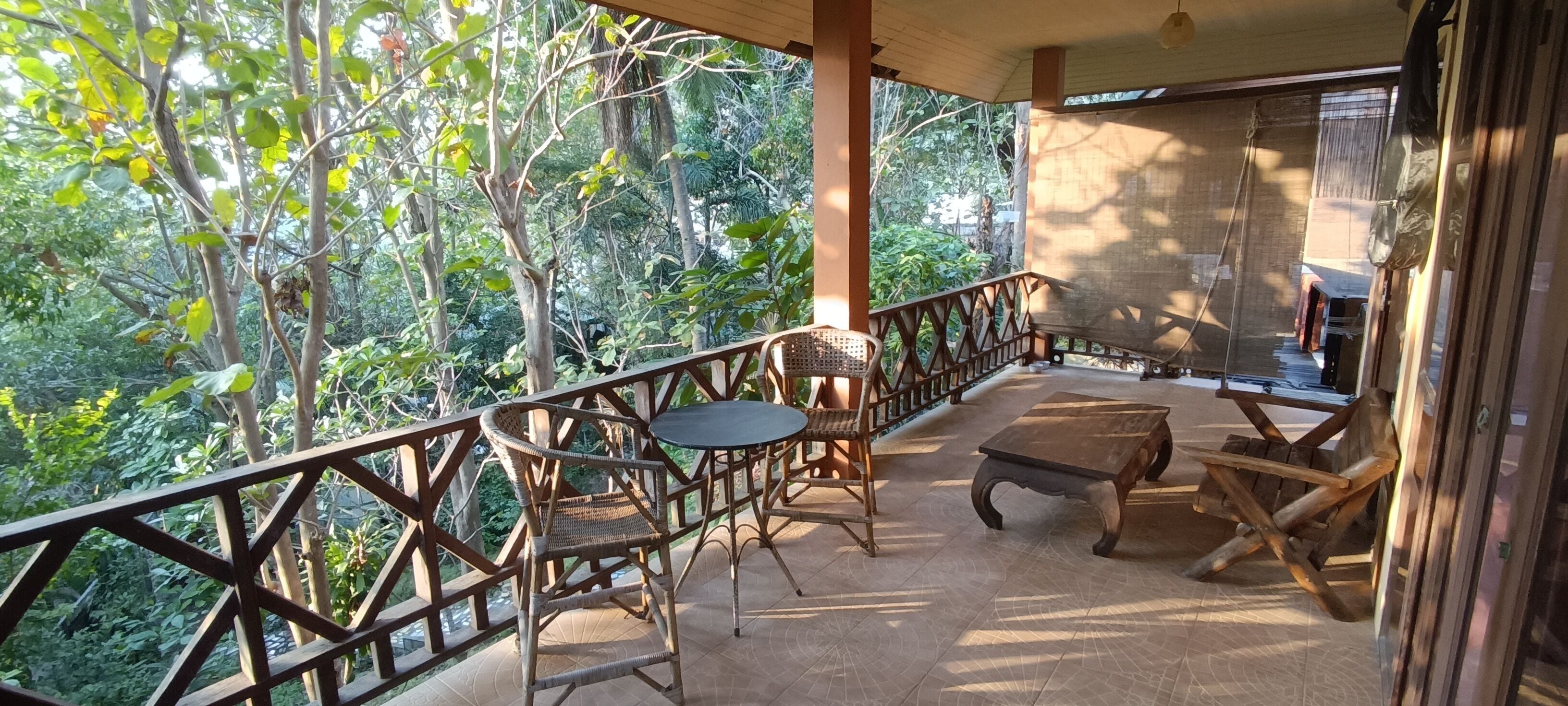 Suíte luxo, sacada, vista para o mar | Cofres nos quartos, Wi-Fi de cortesia