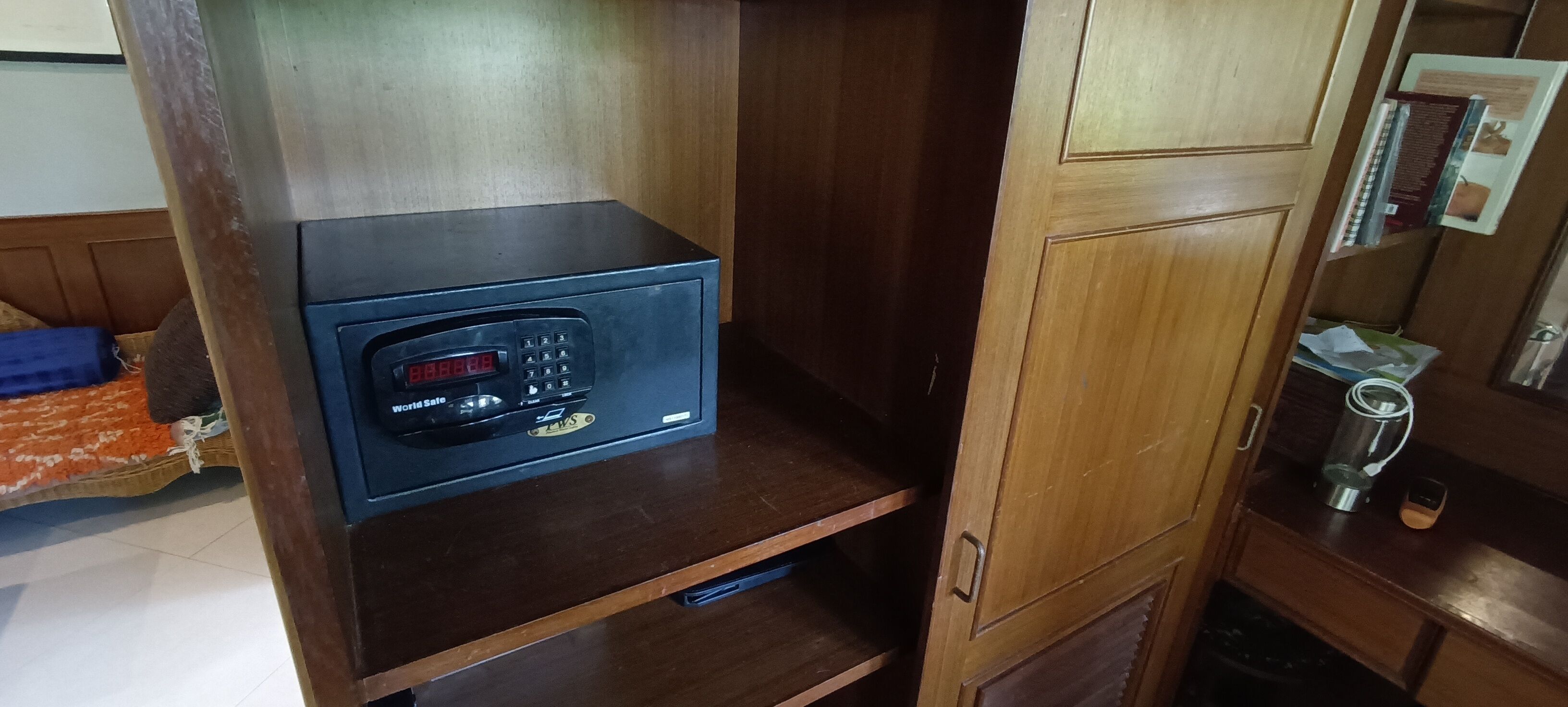 Deluxe Suite, Balcony, Sea View | Interior