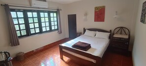 In-room safe, free WiFi - Marissa Hotel (Ko Pha-ngan)