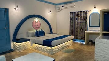 Caja de seguridad en la habitación y cortinas blackout