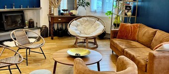 Comfortable House • Private Hot Tub • Spacious • Secure Garage Parking